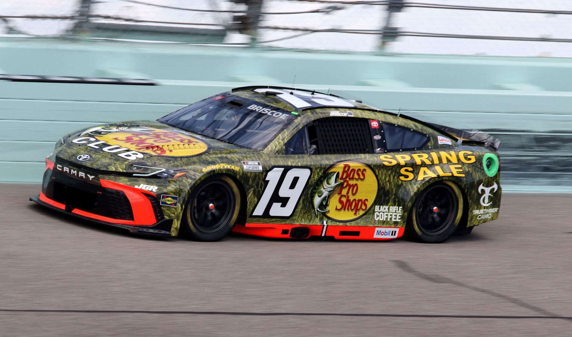 AUTO: MAR 22 NASCAR Cup Series Straight Talk Wireless 400 - Source: Getty